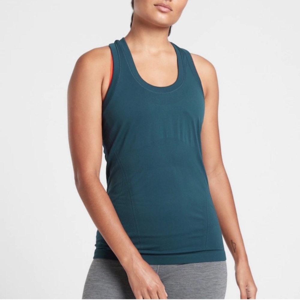 Athleta Momentum Tank in Lagoon Teal